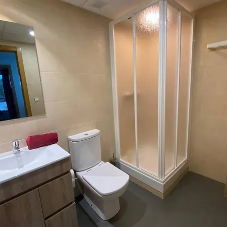 Modern With Private Pool/ 400m To The